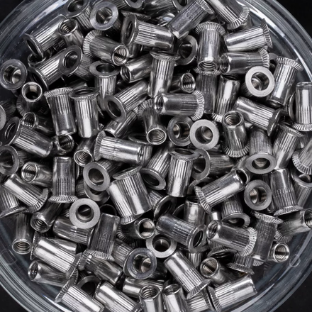 200 écrous crantés à inox A2 à tête fraisée 90° à M5x13,5mm - SCELL-IT - ENK0540