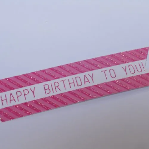 Découpe papier scrapbooking bannière happy birthday to you !