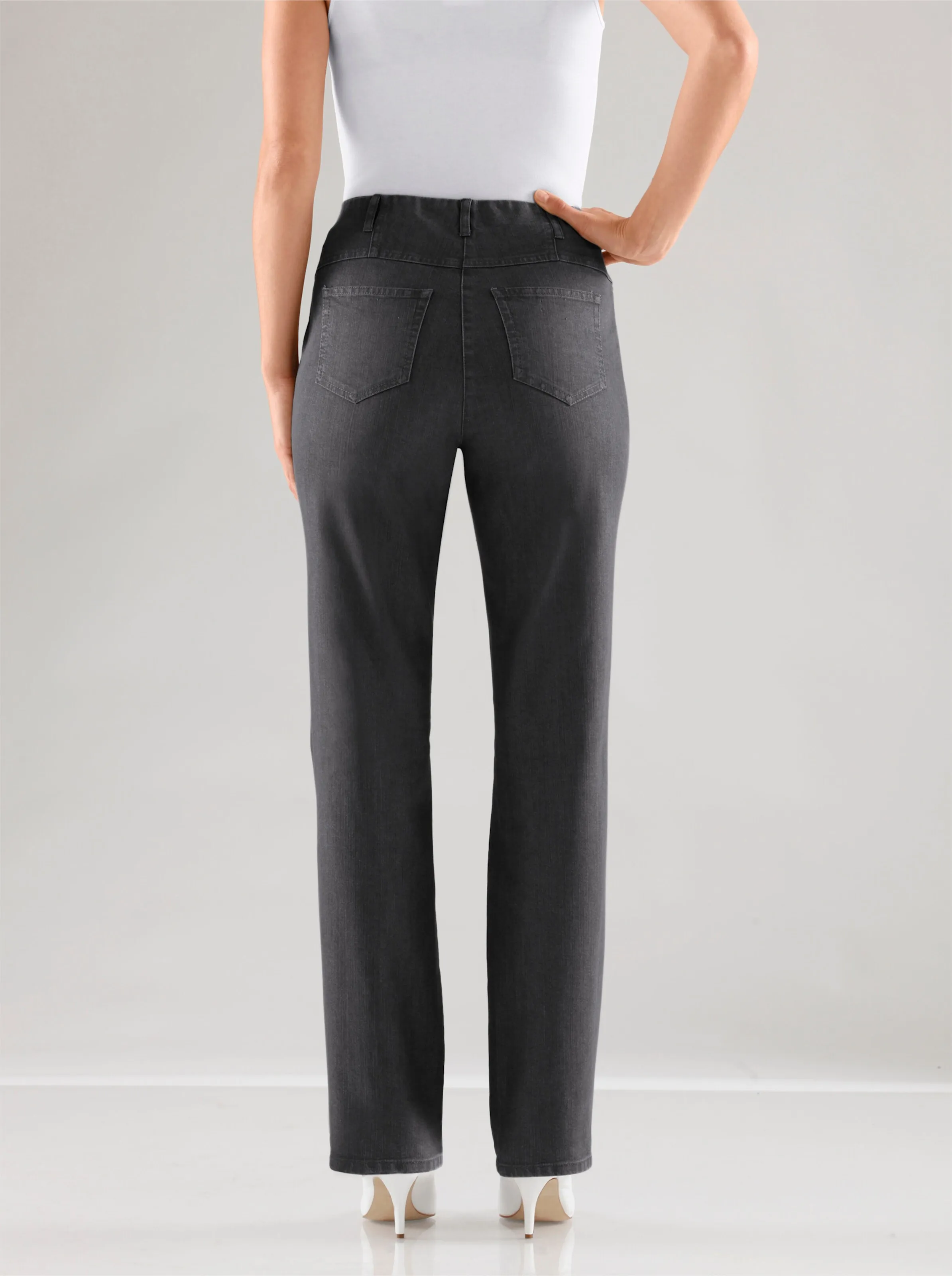 Jean avec ceinture élastique intérieure