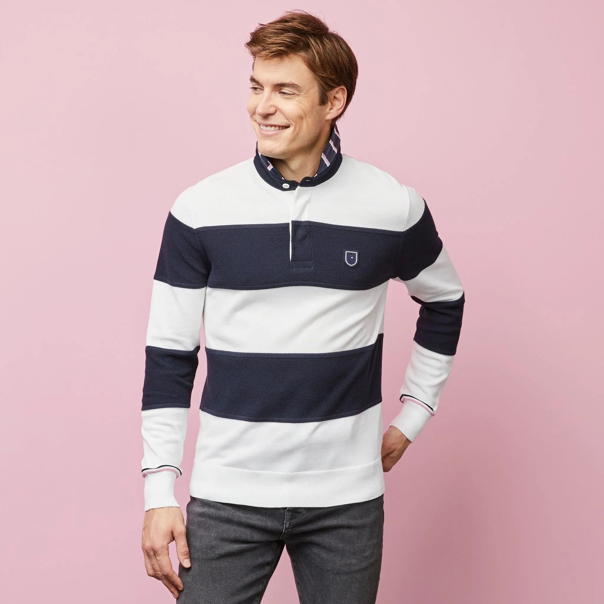 Pull rayé blanc à col polo