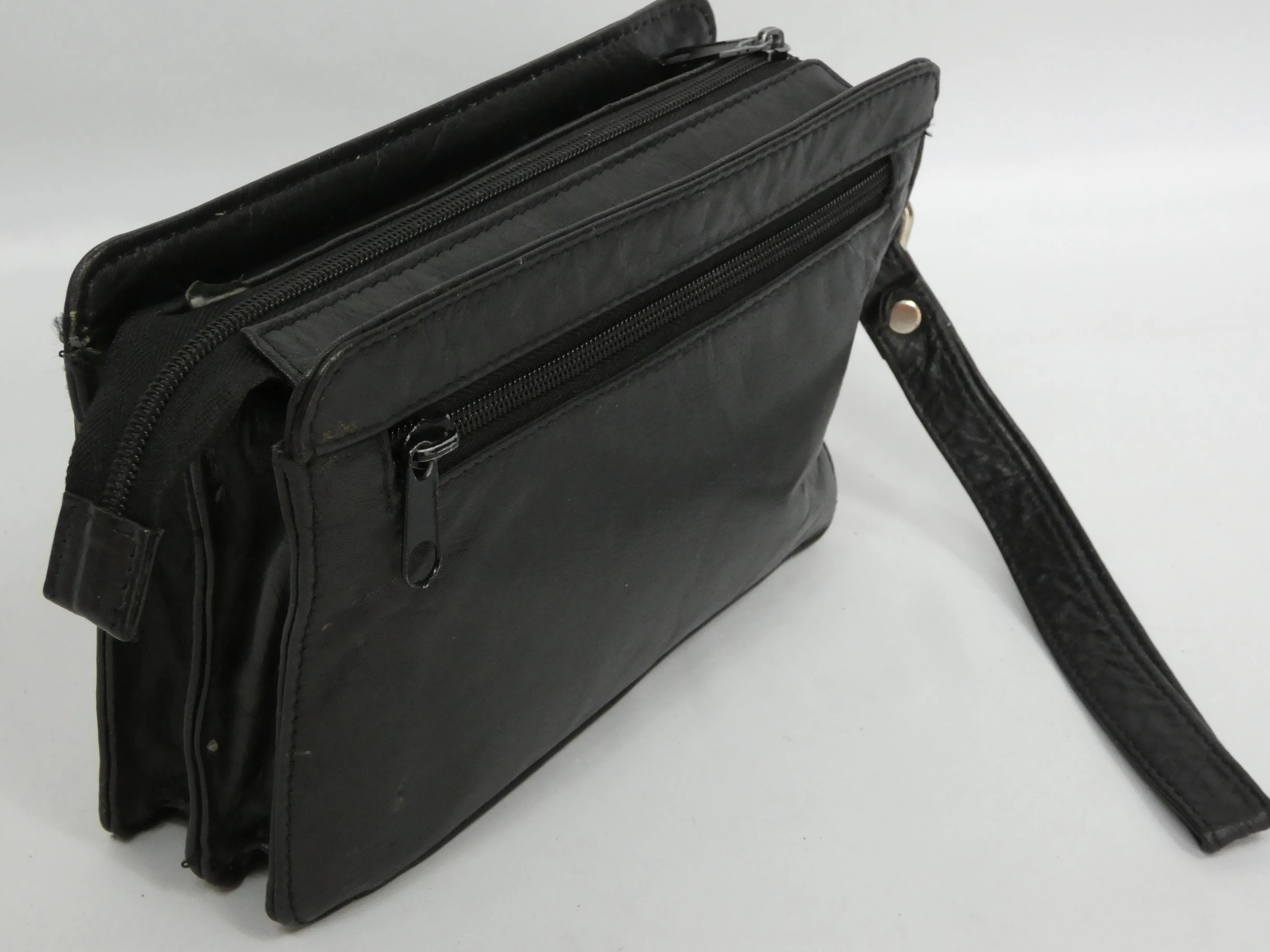 Sacoche à main vintage en cuir noir