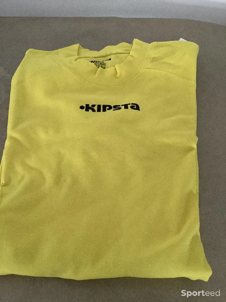 Sous vêtement kipsta  d'occasion Ajouté le : 01/11/2022