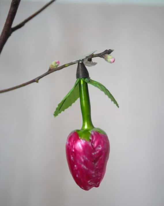 Tulipe en verre soufflé sur pince 